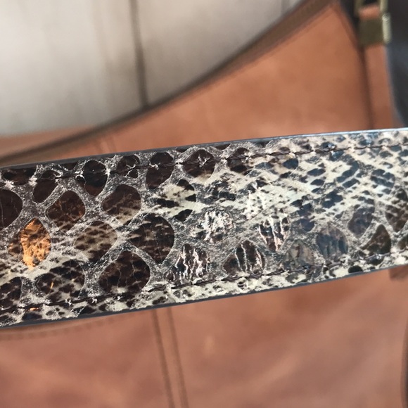 ‼️‼️SELLING OUT EVEYTHING PLEASE MAKE AN OFFER ON ANYTHING IN MY CLOSET.‼️‼️‼️ - Picture 3 of 13